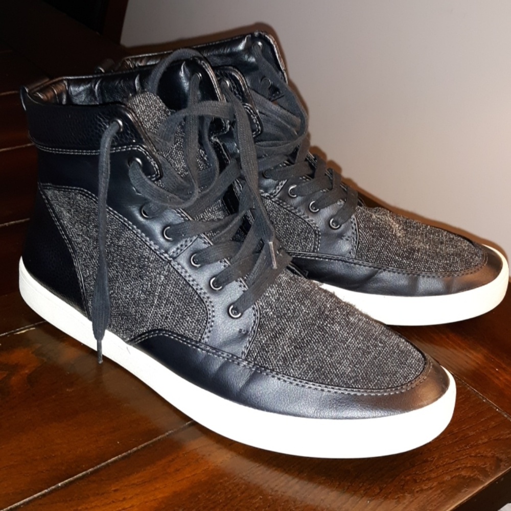 Express shoes in mint condition
